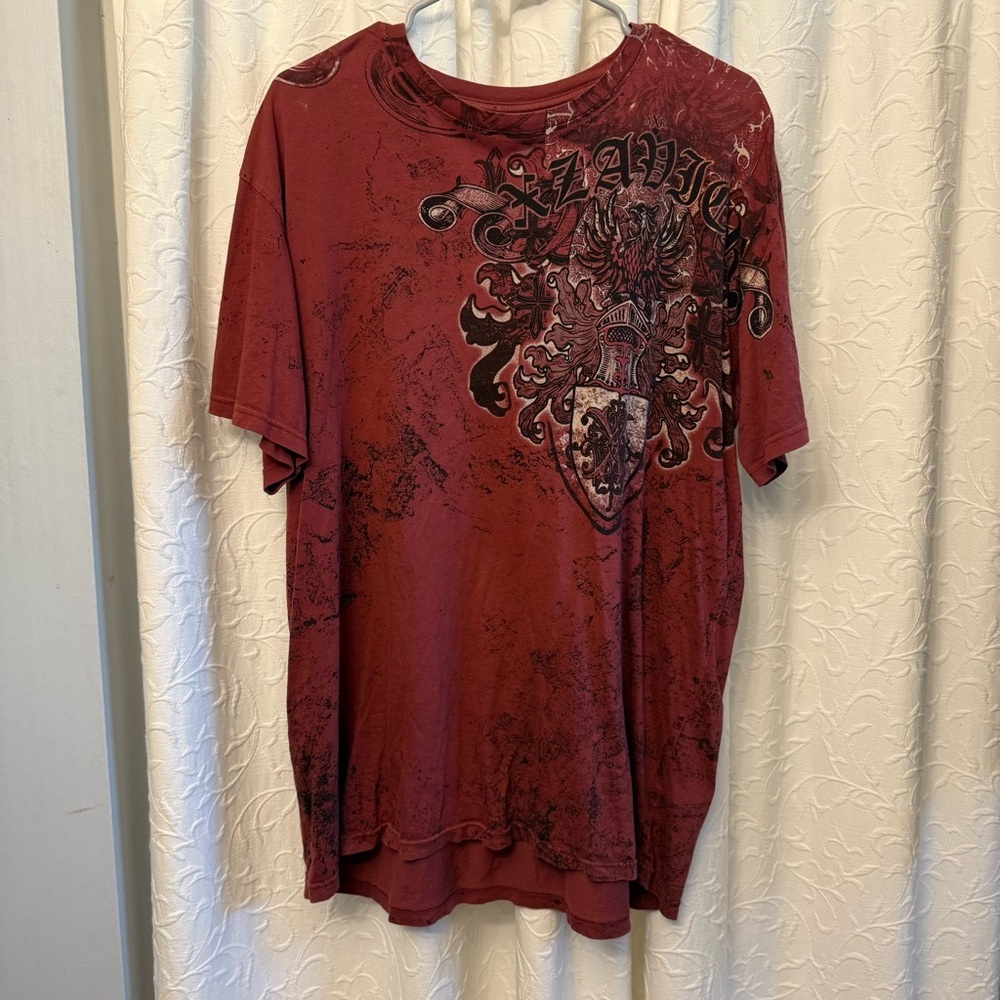 Men’s Xzavier Red Short Sleeve Graphic Tee with Artistic Design Size XL